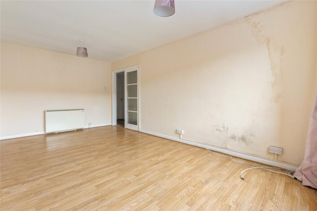 Thorgam Court, Grimsby, Lincolnshire, DN31 photo 3