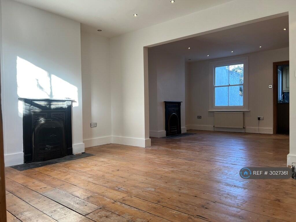 House in Brighton - View 4