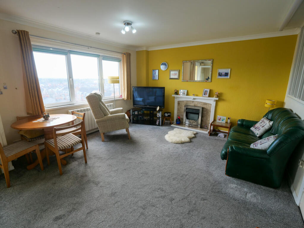 Apartment in Lancaster, Bare, Morecambe - View 2