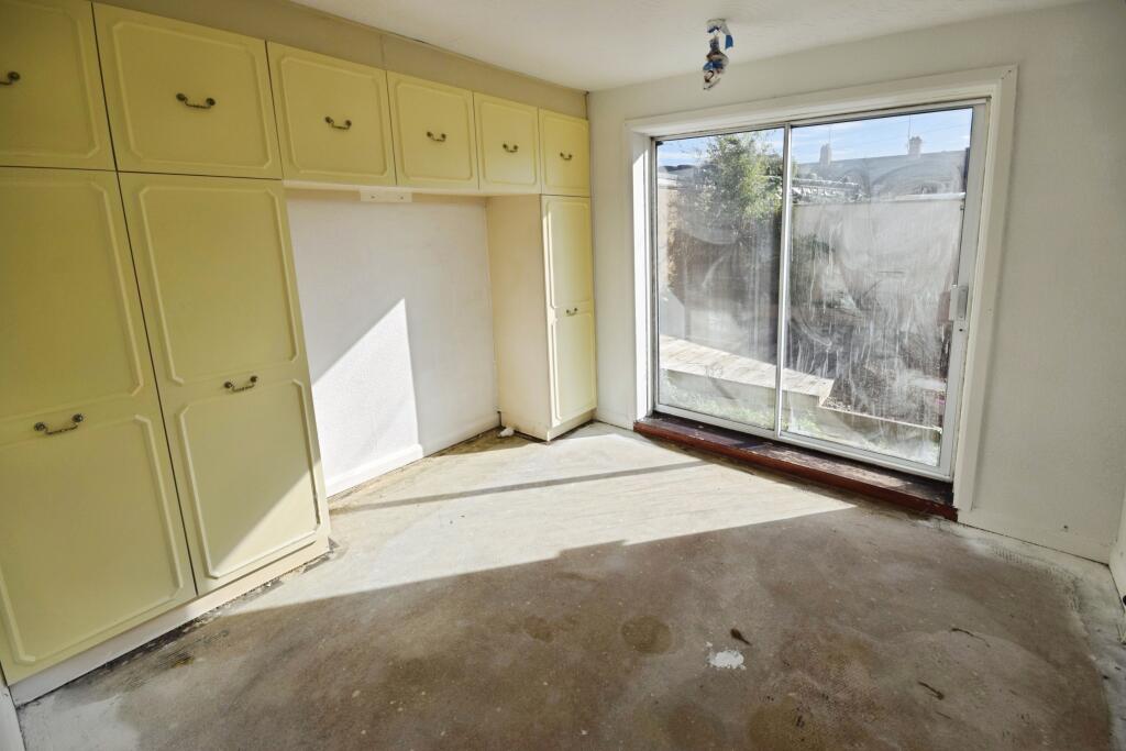 House in Skegness, Wainfleet Road Industrial Estate - View 4