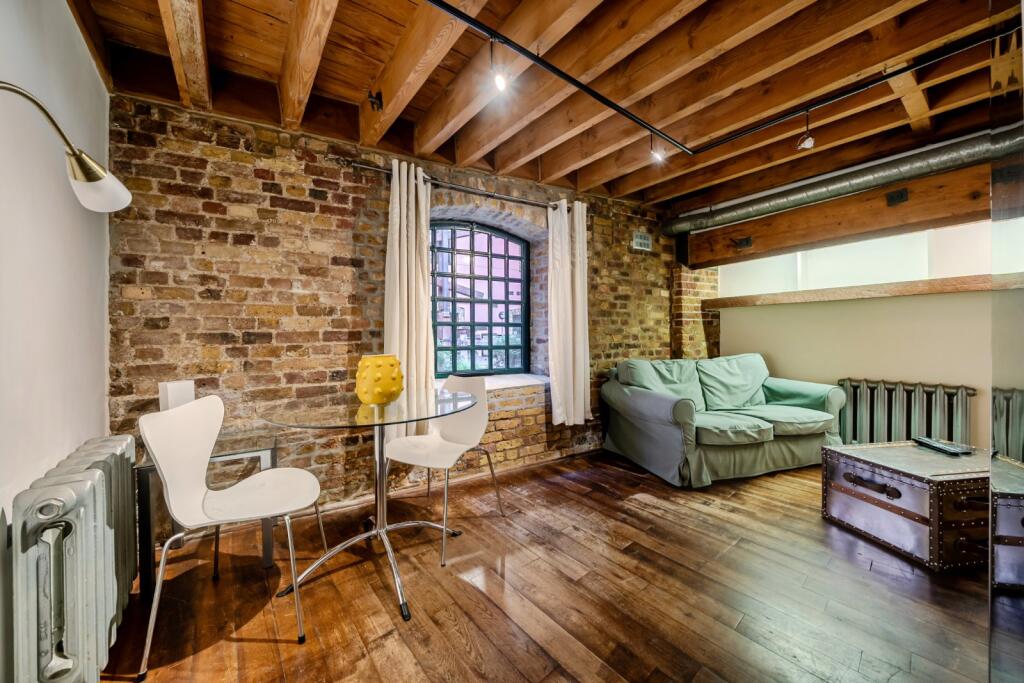 Apartment in London - View 5