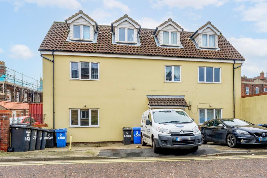 Main image of property: Gun Lane, NR32