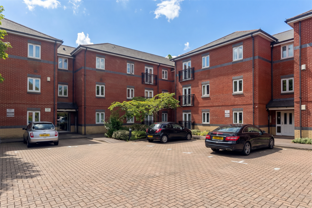 Main image of property: Brasenose Driftway, Oxford, OX4