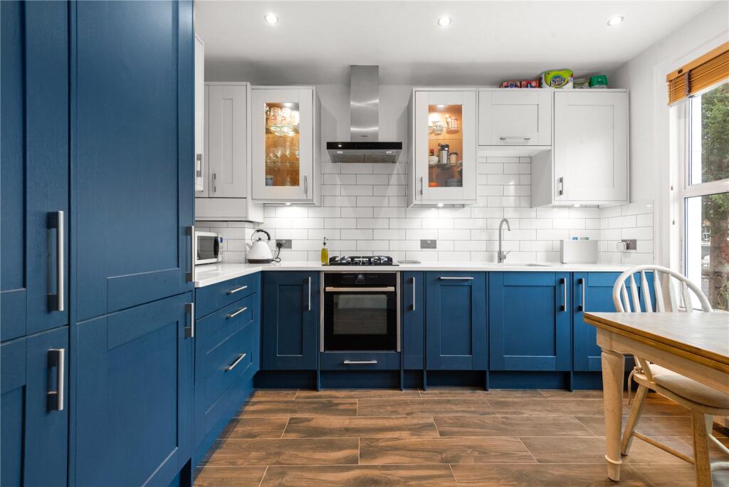Mantilla Road, Balham, London, SW17 photo 4