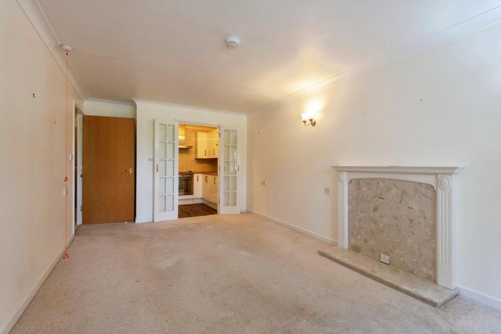 Apartment in North Hertfordshire, West Hitchin - View 3