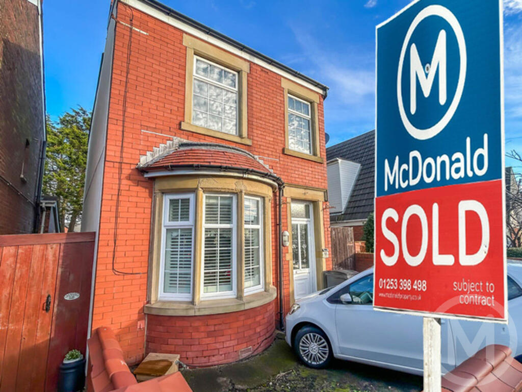 2-bed detached on Common Edge Road, South Shore, £140,000