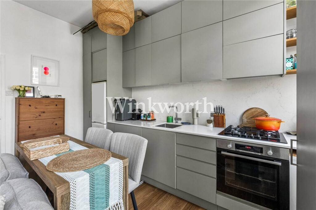 Apartment in London - View 2
