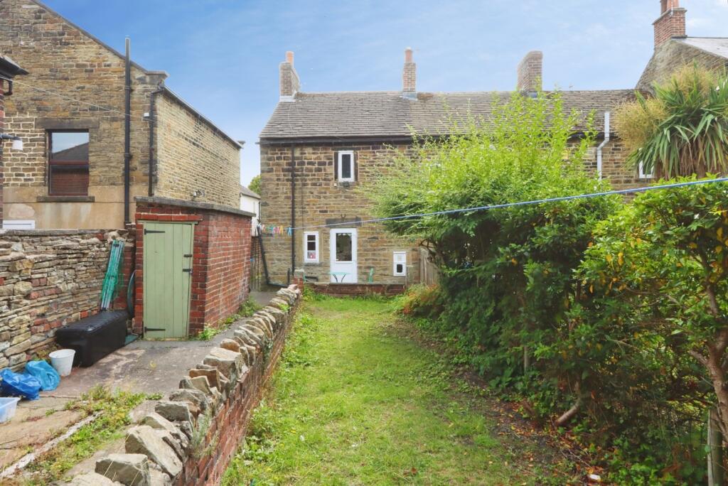 House in Sheffield, Meadowhead, Lowedges - View 4
