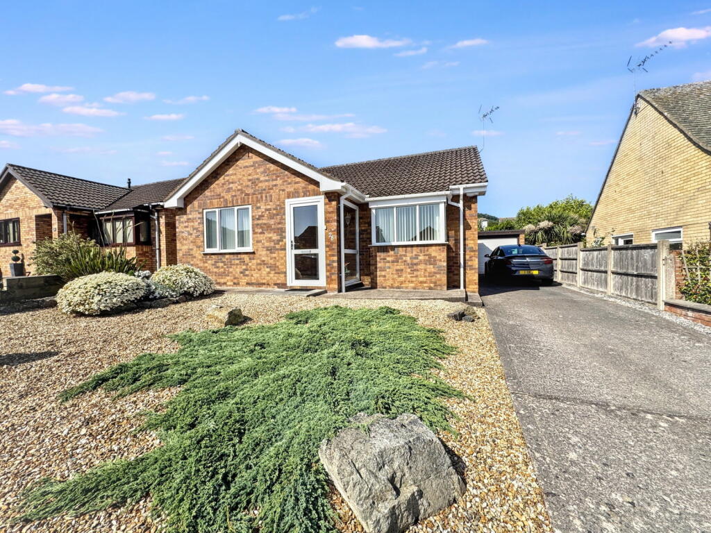 2-bed detached on Bryn Derwen, Abergele, LL22 8DE, £259,950