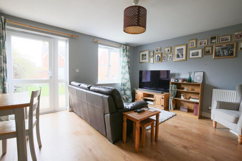 Dowling Drive, Pershore, WR10 photo 3