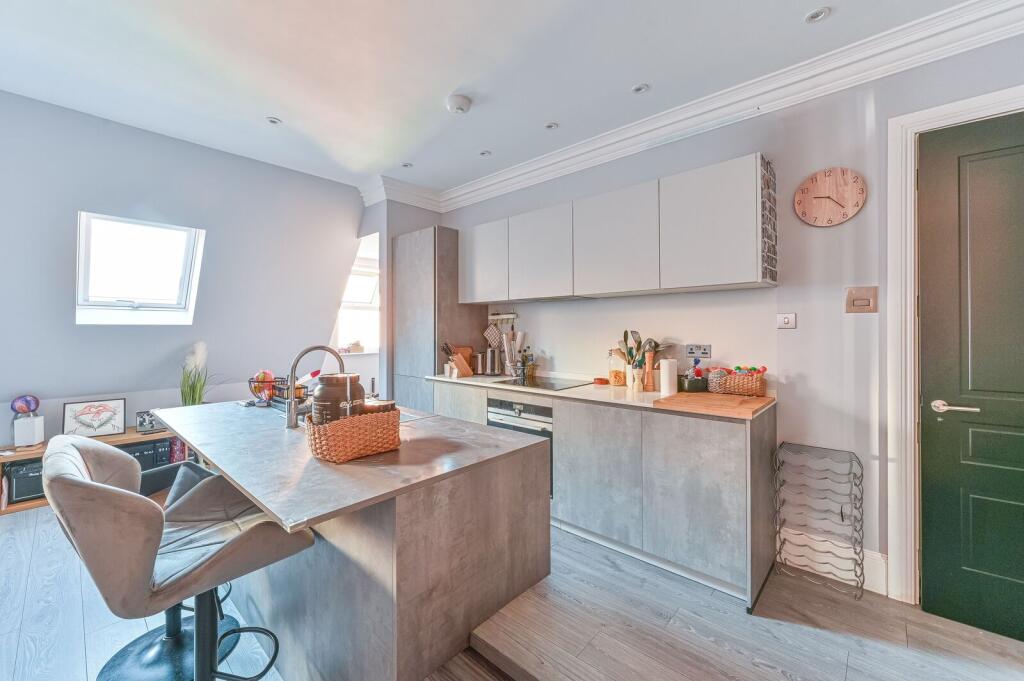 Apartment in Bromley - View 5
