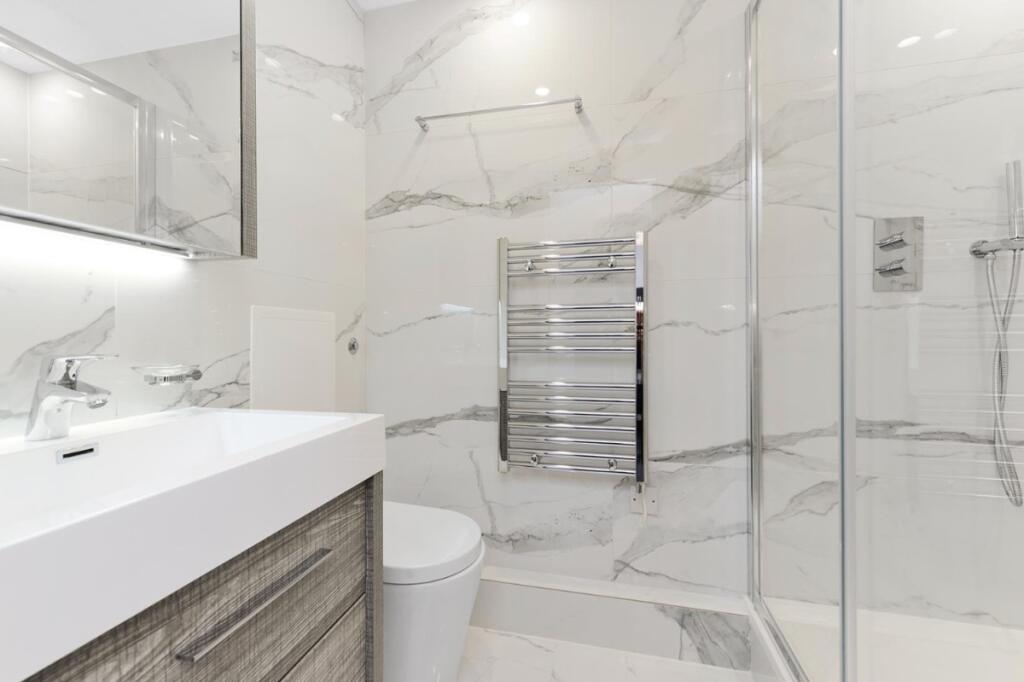 Apartment in London - More