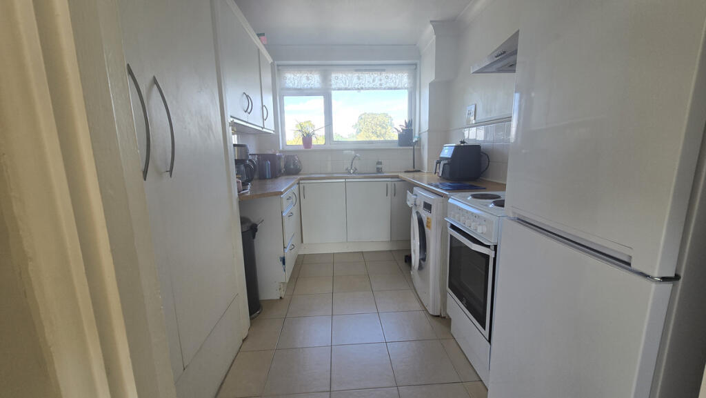 Apartment in Bromley - More