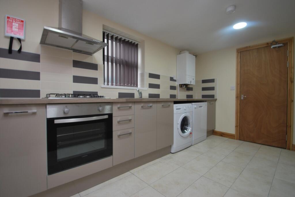 House in Cardiff, Maindy, Cathays - View 2