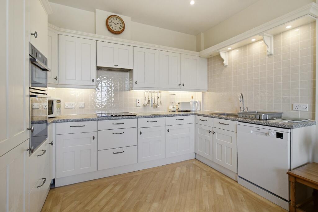 Apartment in Malvern Hills, Malvern - View 4