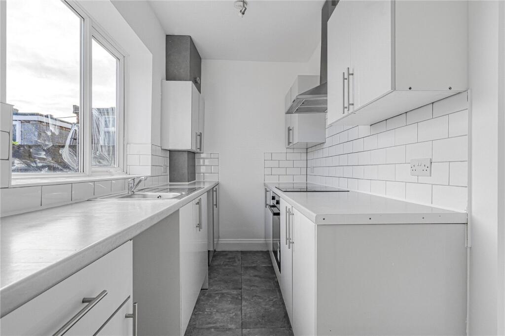 House in Bromley, Downham - View 3