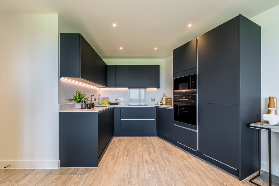 Apartment in Hounslow, Lampton, Heston - View 3
