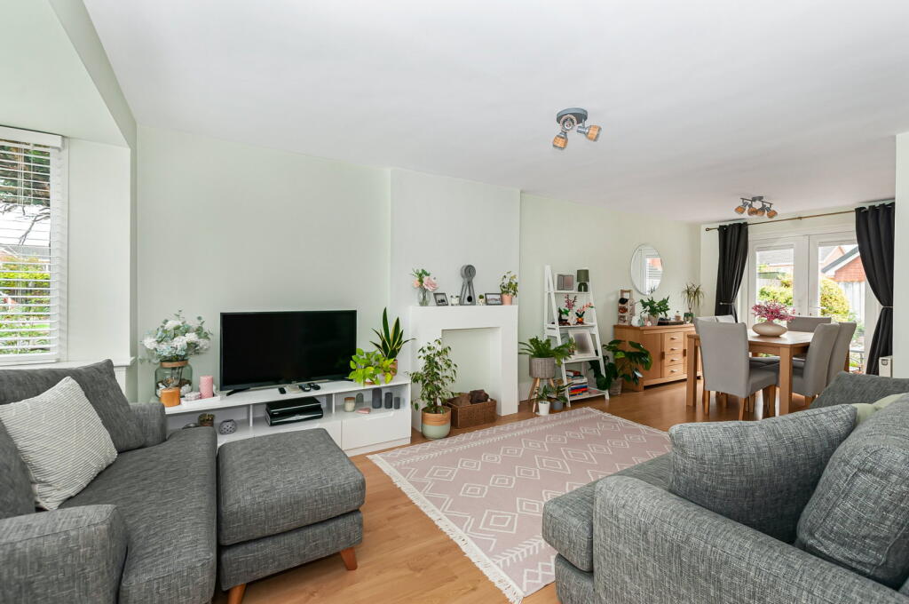 House in Hull - View 2