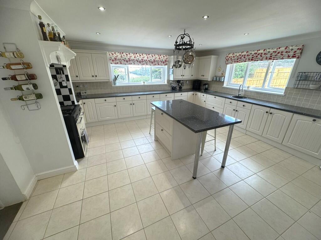 House in Torquay, Higher Blagdon - More