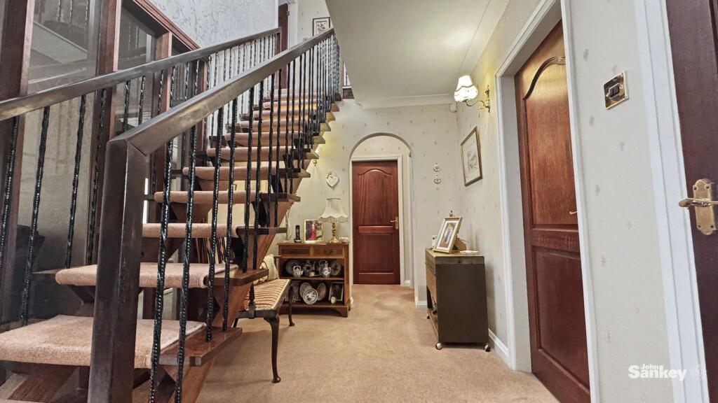 House in Nottingham - View 5