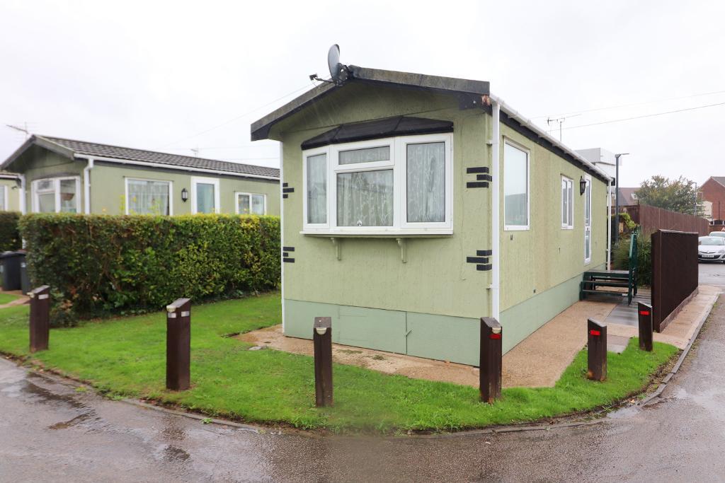 Main image of property: Nursery Road, Luton, Bedfordshire, LU3 2RQ