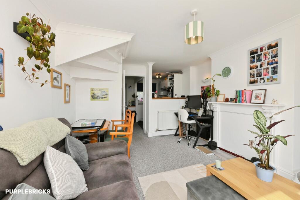 House in Portsmouth - More