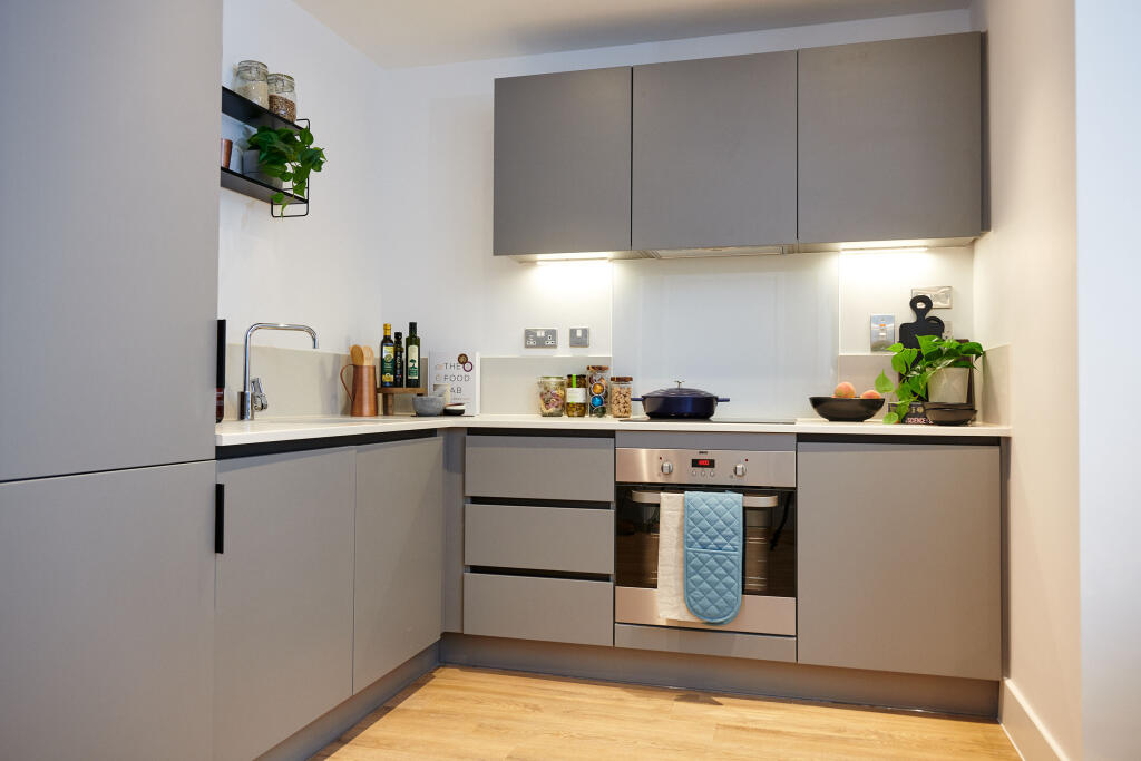 Apartment in Cardiff - View 5