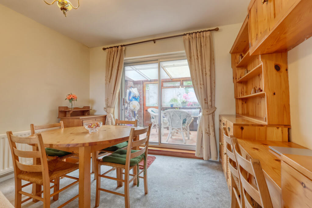 Robinson Road, High Wycombe, Buckinghamshire, HP13 photo 4