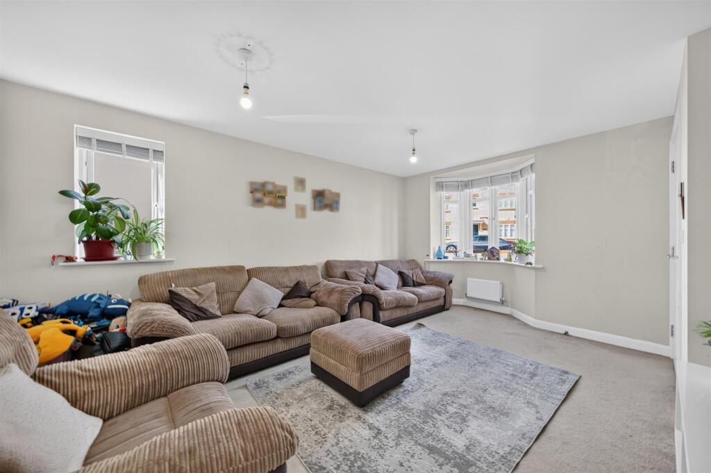 House in Wixams, Bedford - View 5