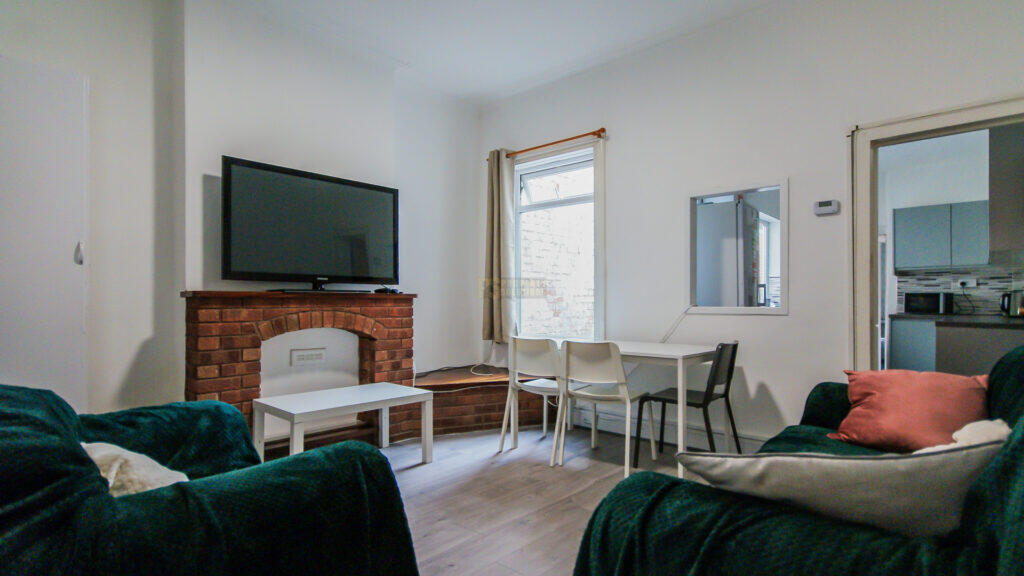 Main image of property: Tiverton Road, Selly Oak, Birmingham,B29 6BY