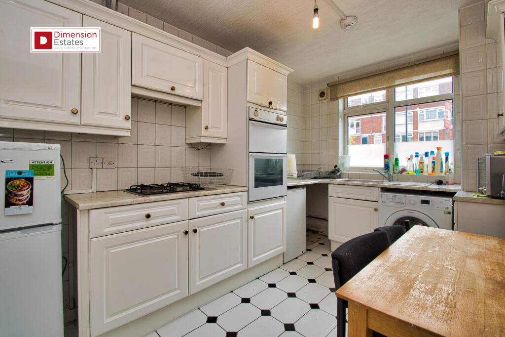 3 bedroom maisonette for rent