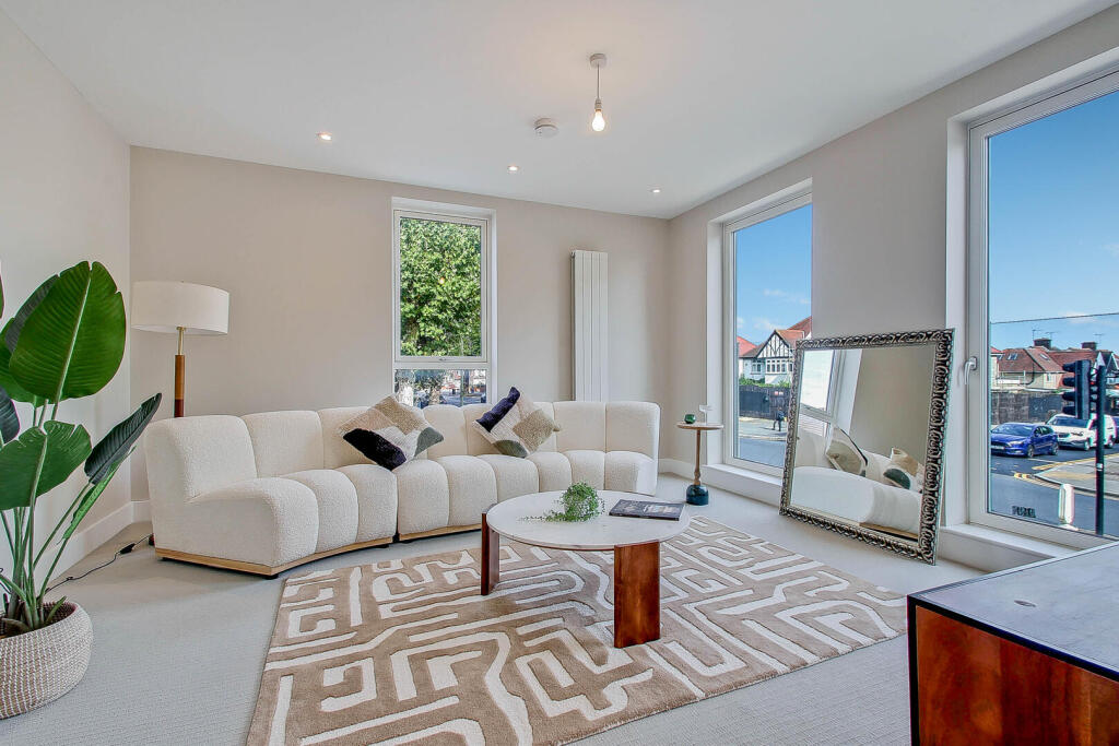 House in London, Fallow Corner - More
