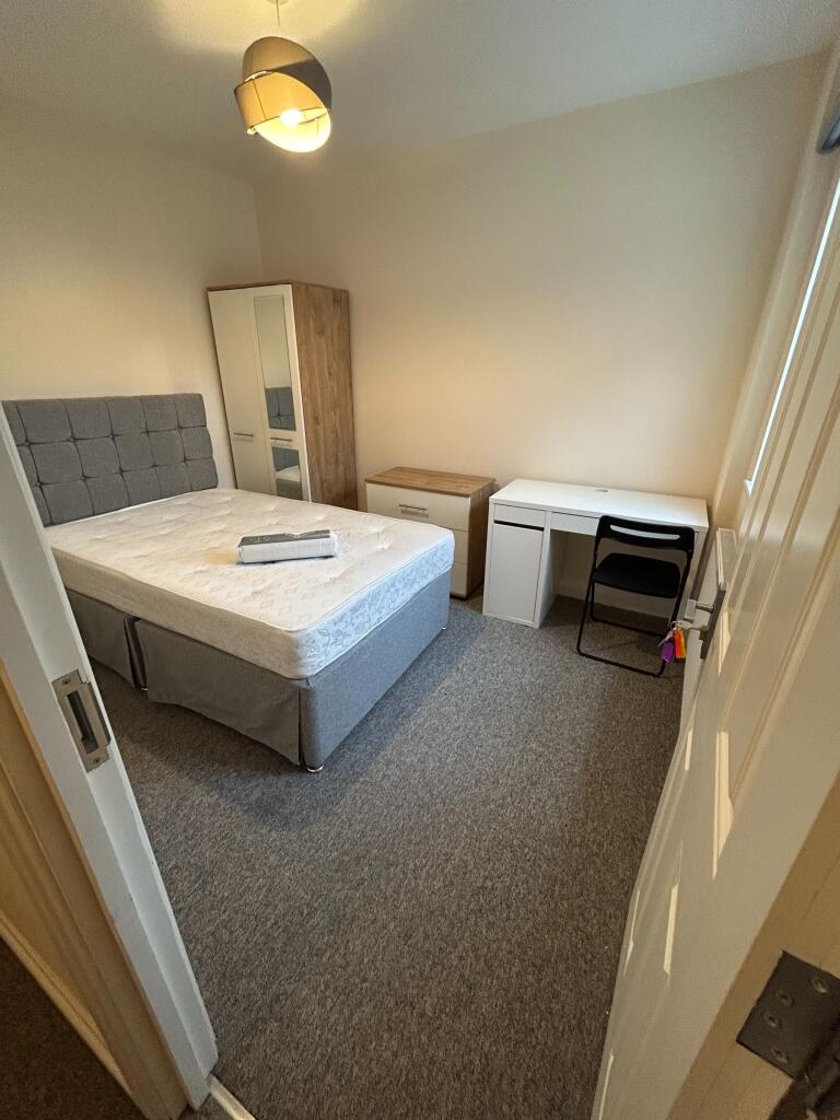 4 bedroom terraced house for rent