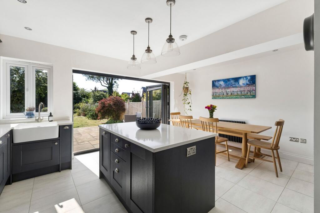 Glebe Road, Prestbury, GL52 photo 4