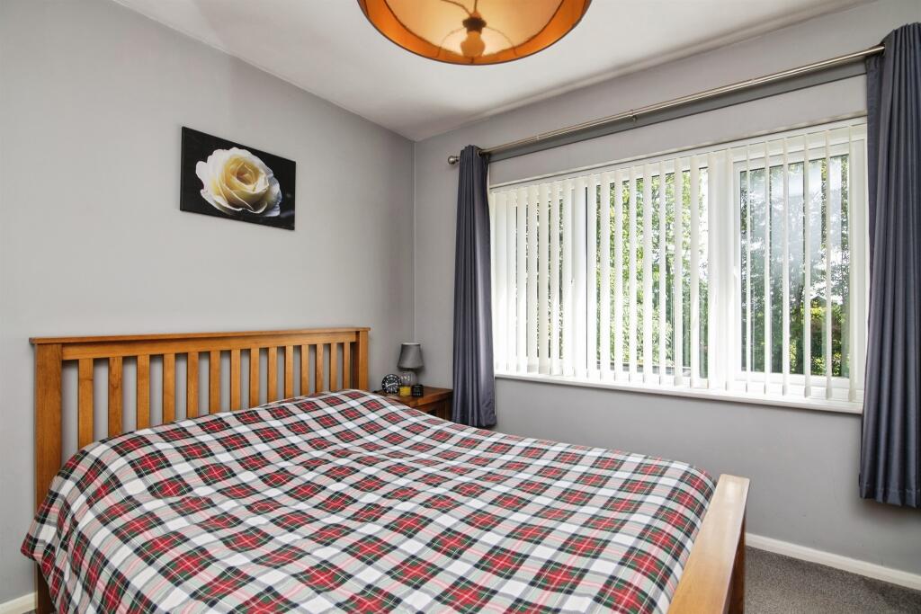 House in Sandwell, West Midlands - More