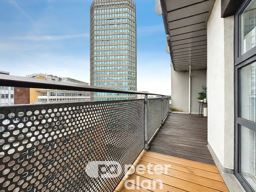 Apartment in Cardiff - View 3