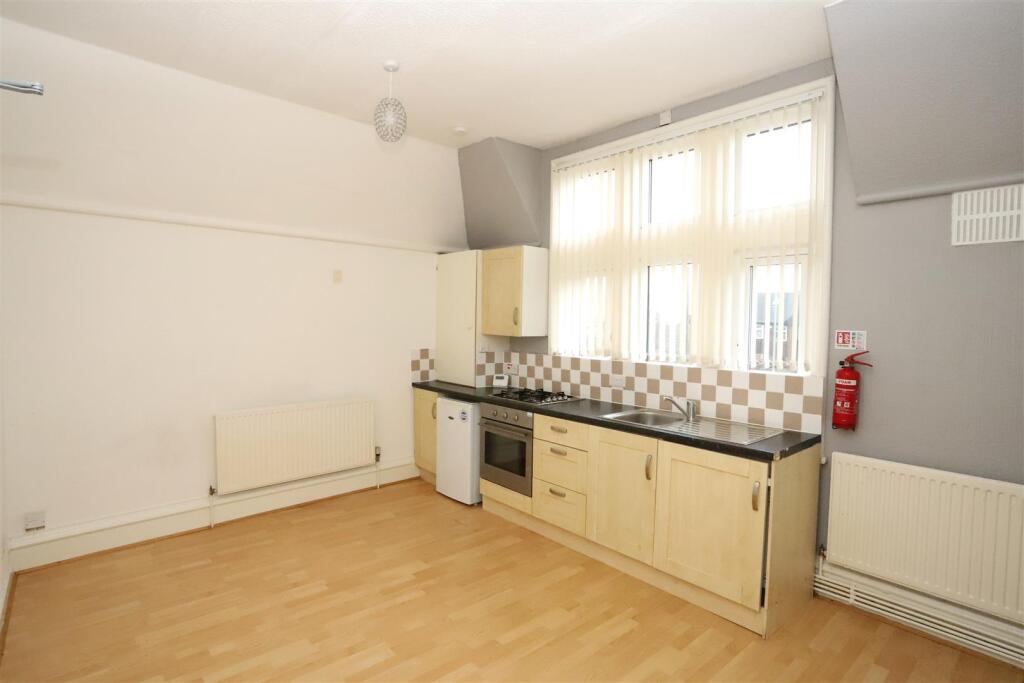 Apartment in Lymm, Deansgreen - View 3