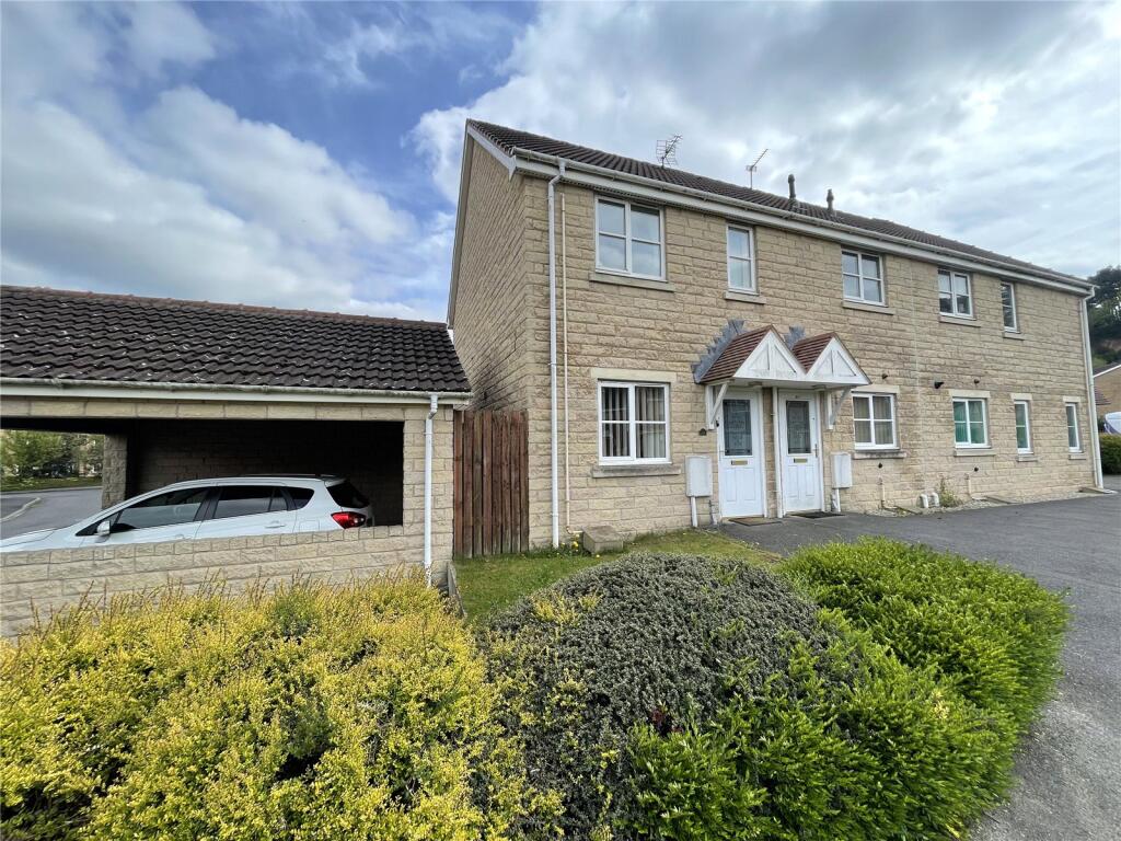 Main image of property: White Rose Avenue, Mansfield, Nottinghamshire, NG18