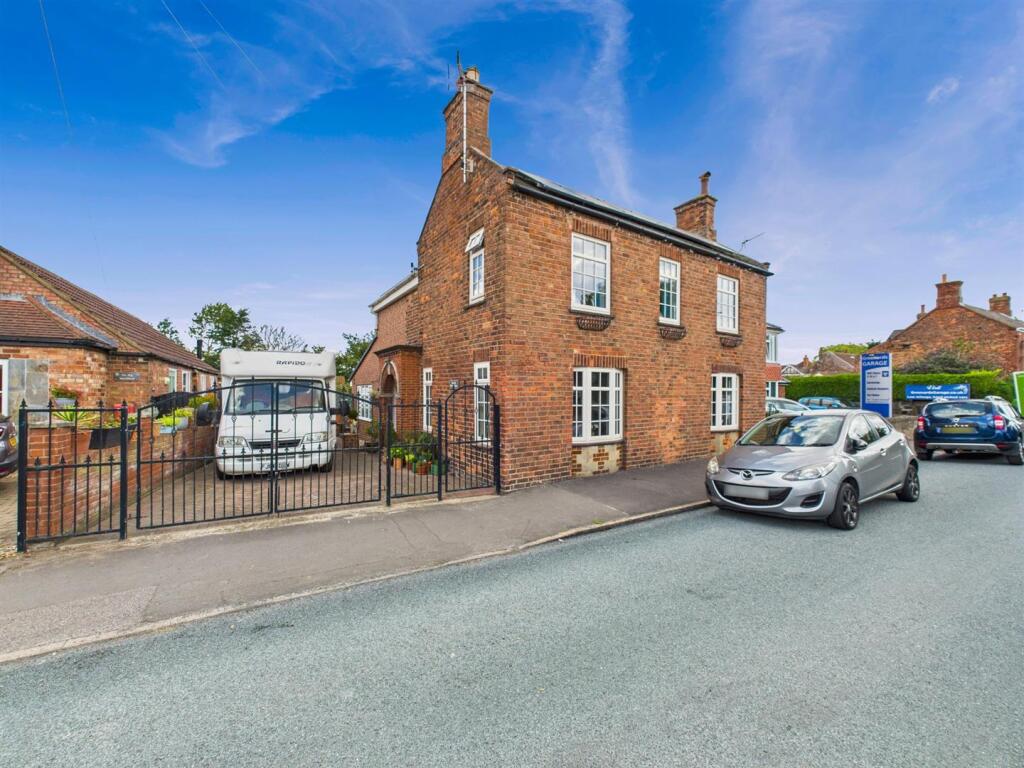4-bed detached on Keeling Street, North Somercotes, Louth, £450,000