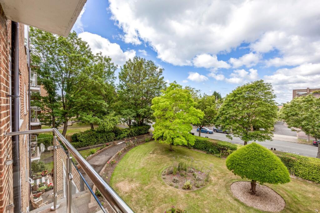 Apartment in Worthing, West Worthing - View 5