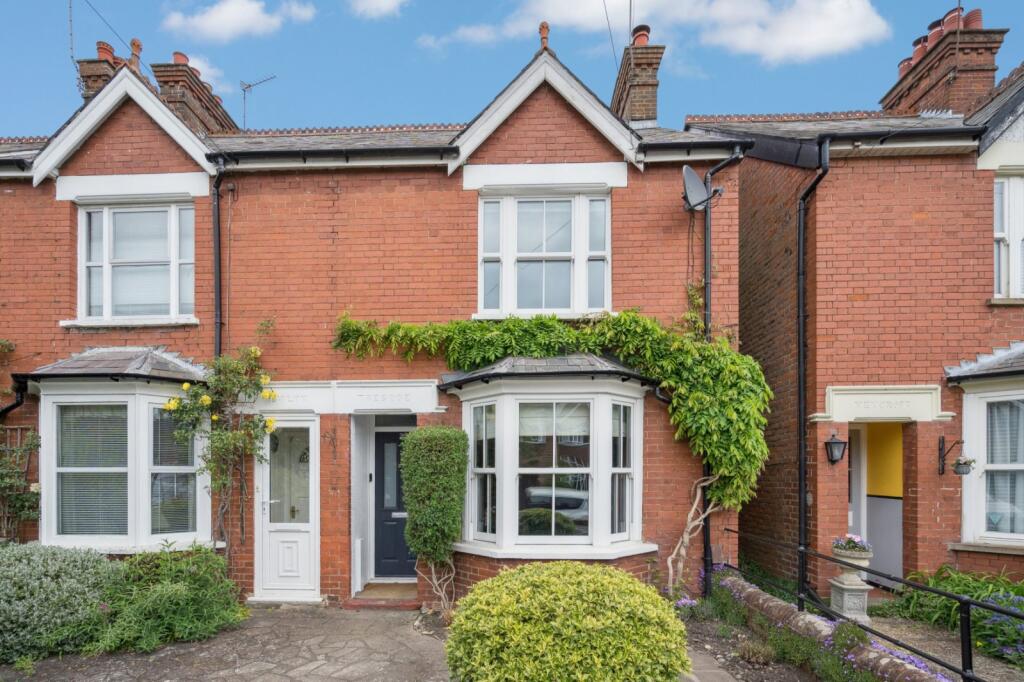 Main image of property: Wey Lane, Chesham, Buckinghamshire, HP5