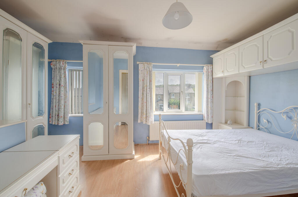 House in Bradford, Cullingworth - View 4