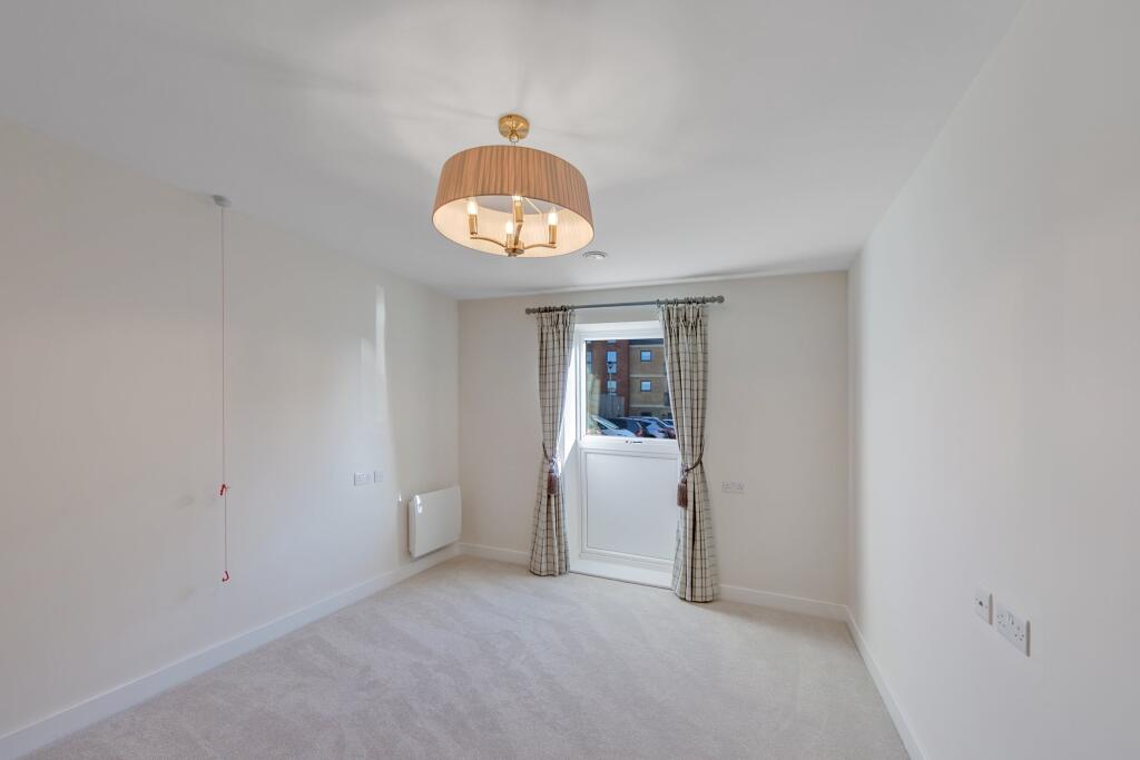 Apartment in Thatcham, Colthrop - View 4