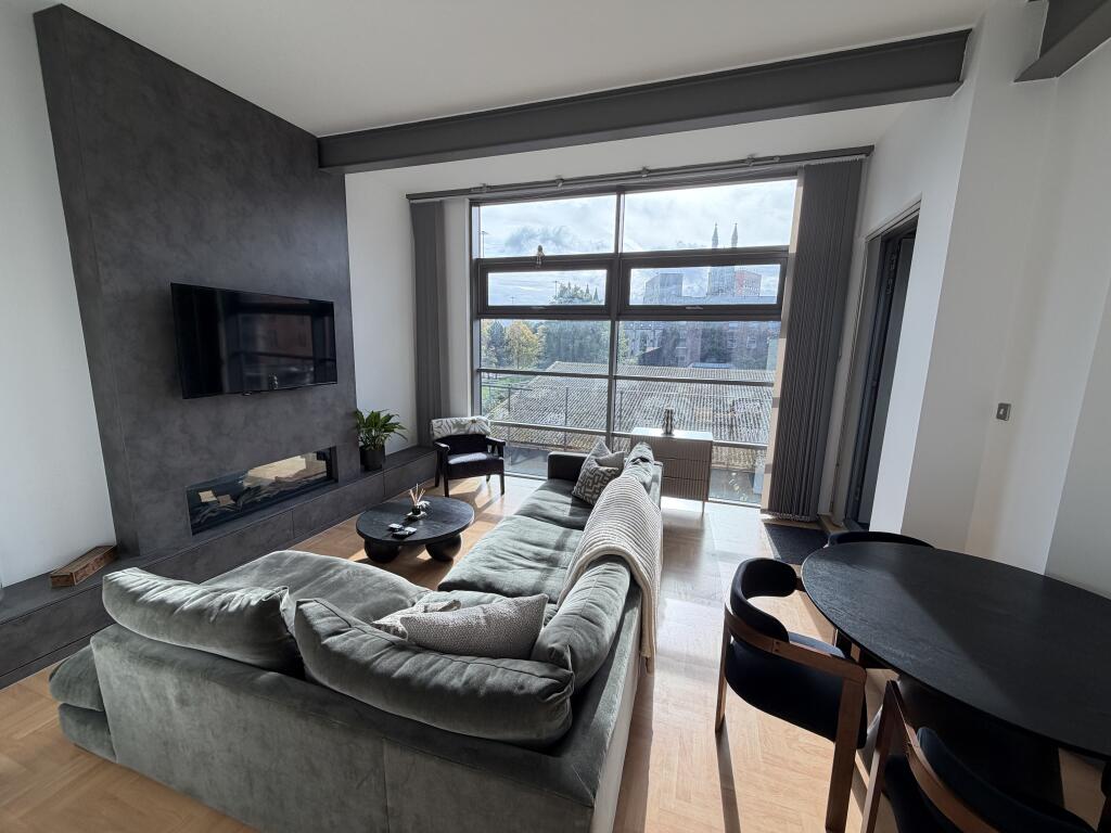 Apartment in Manchester, Hulme - View 4
