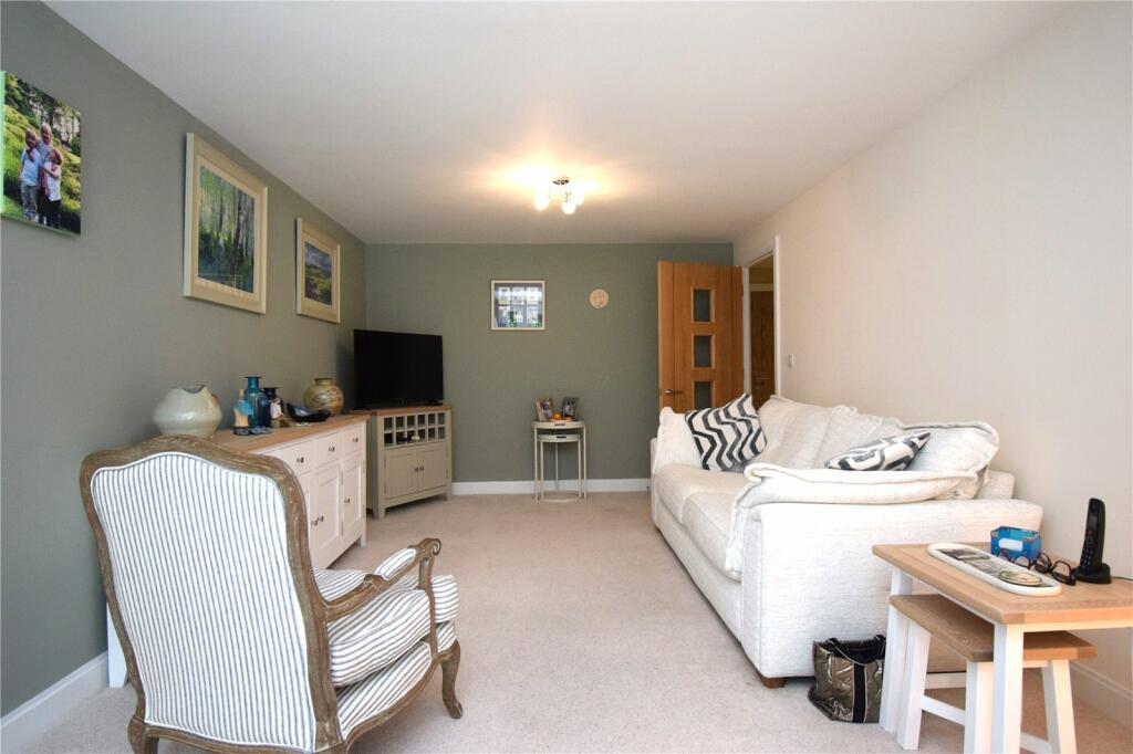 Bath Road, Devizes, Wiltshire, SN10 photo 5