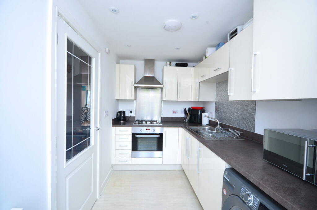 Pendleton Place, Bognor Regis, PO21 5GE photo 3