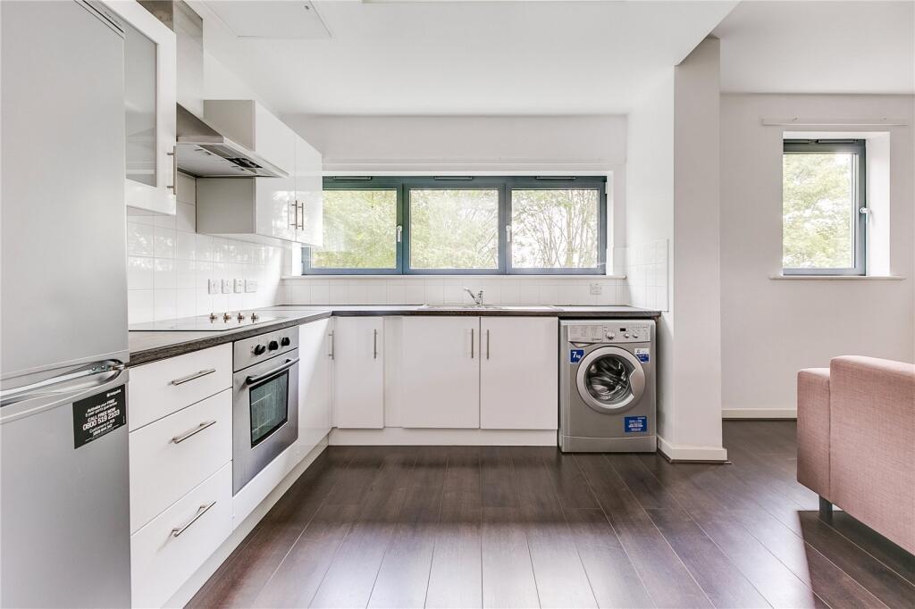 Apartment in London - View 2