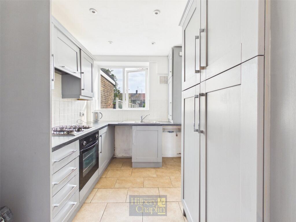 Carpenter Path, Hutton, Brentwood, Essex, CM13 photo 3