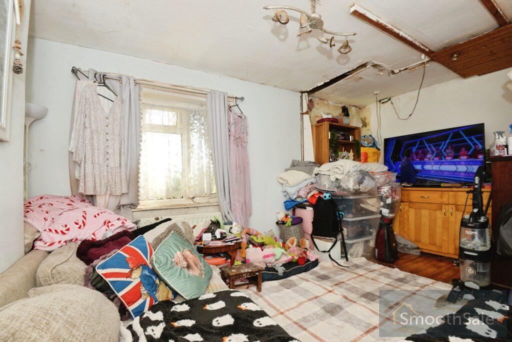 House in Slough - View 3