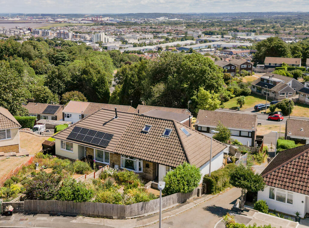 Main image of property: Westhill Gardens, Portishead